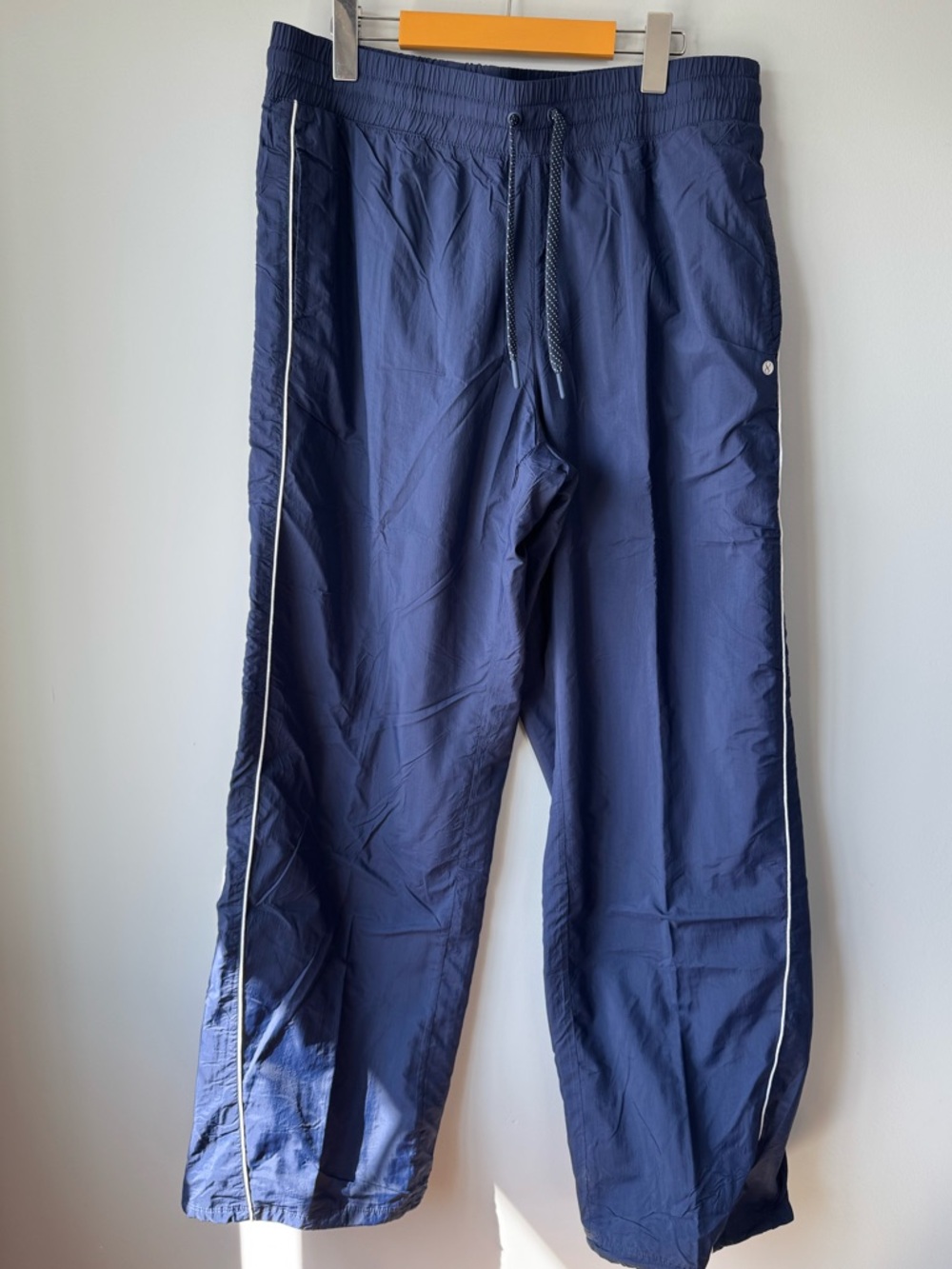 (L) Men's Navy Track Pants with Side Stripe